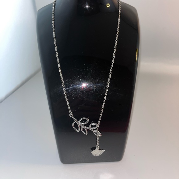 Lucky Hollow Owl Leaf Pendant Necklace - Picture 4 of 6